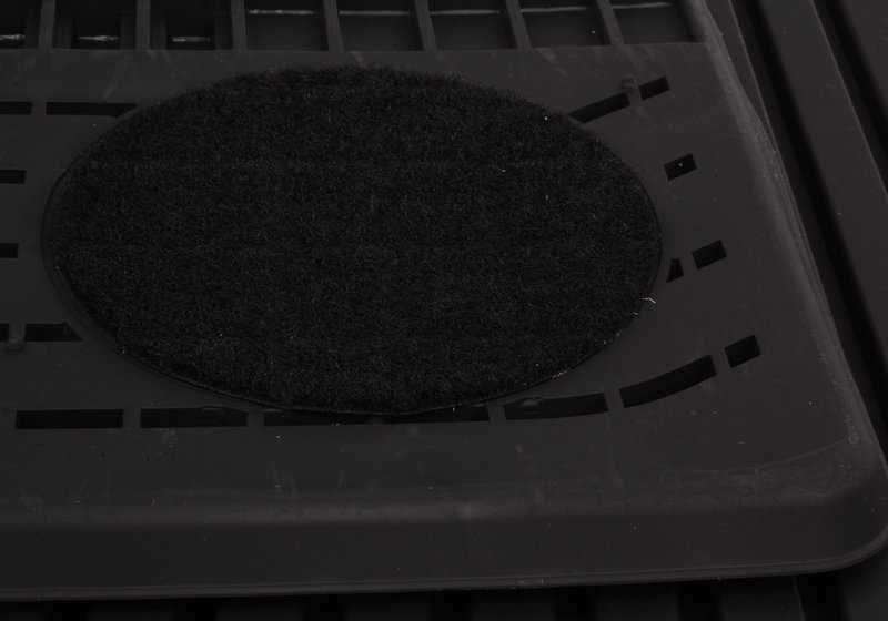OEM 51472153725 allwetter rubber carpets for BMW F10 and F11. Original BMW.