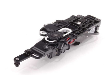 Cierre izquierdo OEM 54347156985 para BMW E64, E64N. Original BMW.