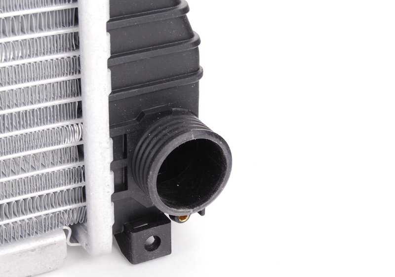 Radiateur de réfrigérant pour les séries BMW et les modèles disponibles (OEM 17111427165). BMW d'origine