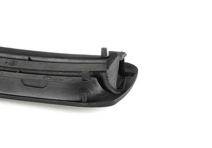Tapón embellecedor faro antiniebla derecho OEM 51118195294 para BMW E46. Pieza original BMW, ideal para sustituir tapa lateral del faro sin complicaciones.