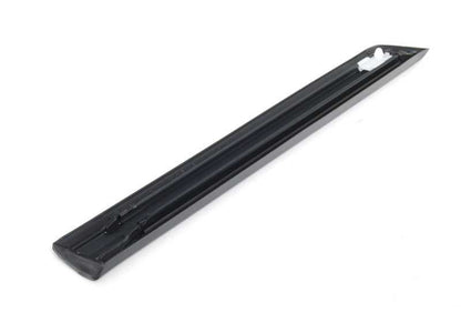 Moldura lateral delantera derecha OEM 51131944942 para BMW E34. Original BMW