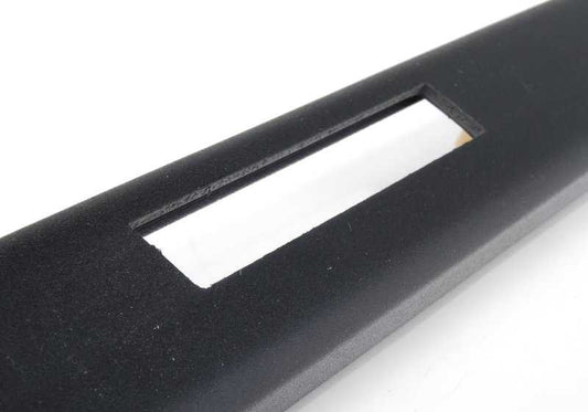 Moldura exterior puerta delantera izquierda OEM 51132266093 para BMW E36. Compatible con modelos Serie 3 E36. Original BMW.