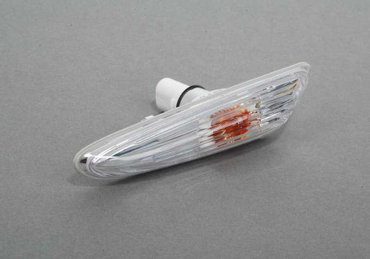 White left additional indicator light for BMW E83, E83N (OEM 63133418447). Original BMW.