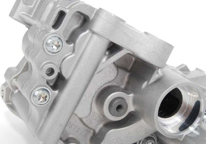 Pompe à huile pour BMW E82, E88, E90, E91, E92, E93, E60, E61, F01, F02, E71, E89 (OEM 11417560250). BMW d'origine