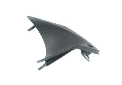 Embellecedor izquierdo para faro antiniebla OEM 63176906427 para BMW E39 520d, 520i {modelos DM71, DR71, DS11, DS12, DS21, DS22, DT11, DT12, DT21, DT22}. Original BMW.