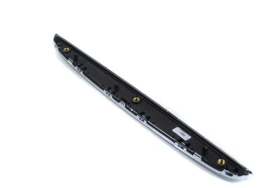 Moldura capó izquierda OEM 51137117241 para BMW Serie 3 E90, E91. Original BMW.