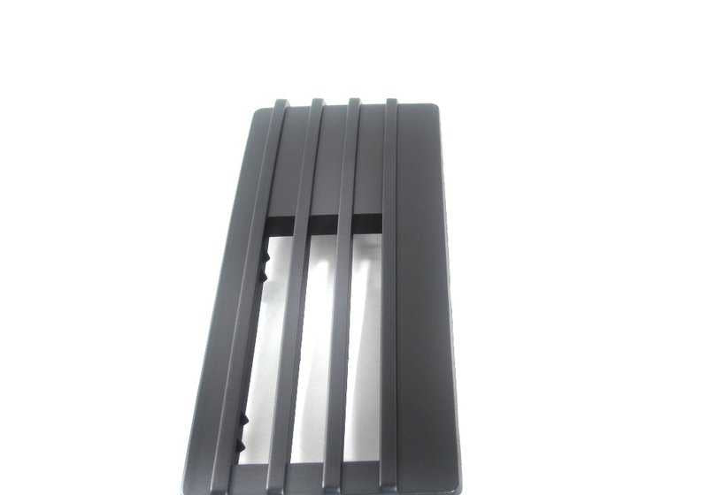 OEM 51112230201 left cover for BMW E30. Original BMW.