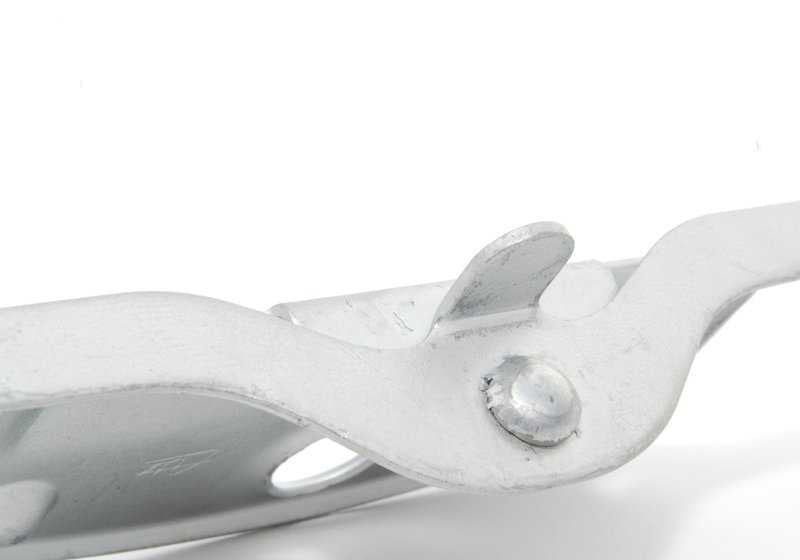 Spring retainer for BMW E90, E90N, E91, E91N, E92, E92N, E93, E93N, E60, E60N, E61, E61N, E63, E63N, E64, E64N, E65, E66, E84, E89 (OEM 34116757253). Original BMW
