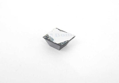 Tope de goma OEM 51318216471 para BMW E39, E52, E53. Pieza original BMW para montaje en molduras o cristales, mejora el ajuste y evita vibraciones. Compatible con varios modelos de la serie 5 y X5. Original BMW.