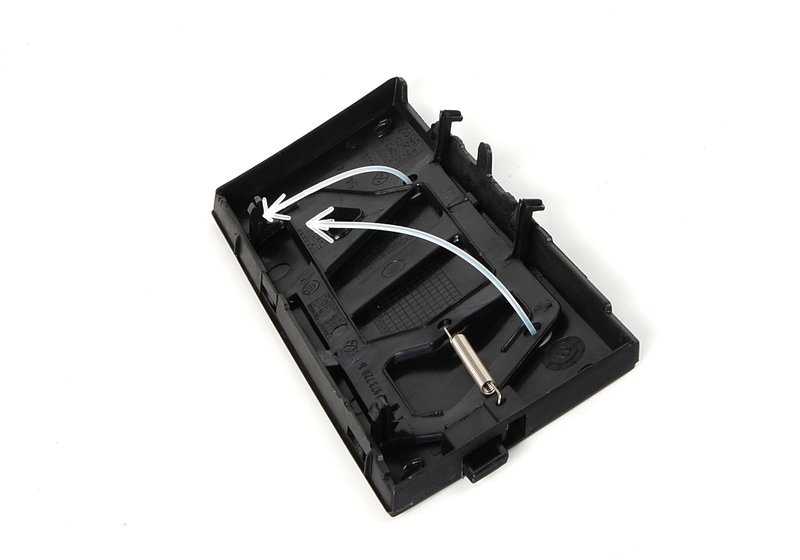 Couverture droite OEM 51111946496 pour BMW E34. BMW d'origine.