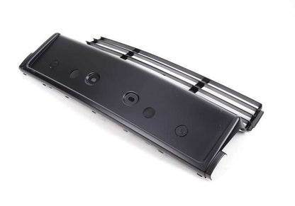 Rejilla frontal OEM 51111934337 para BMW Serie 5 E34 (518i, 520i) con motores M40 y M20. Compatible con versiones manuales y automáticas. Original BMW.