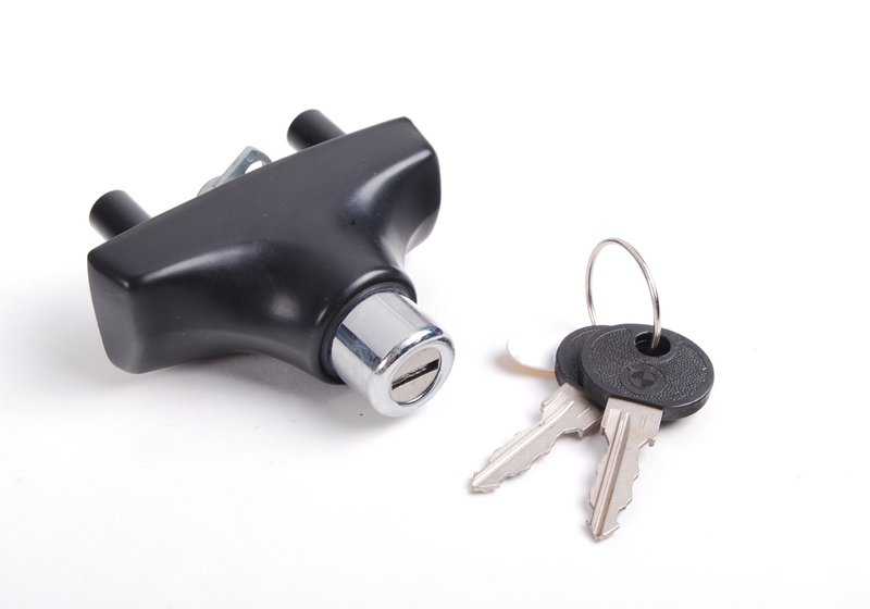 Cierre de maletero con llave OEM 51241911948 para BMW E30 316 y 316i. Compatible con todos los modelos E30 de 1982 a 1989. Recambio original BMW.