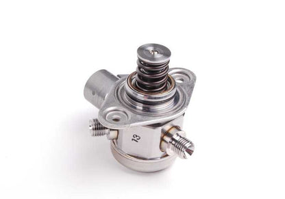 Bomba de alta presión OEM 13517595339 para BMW F07, F10, F11, F12, F13, F01, F02, F04, E70, E71, E72. Compatible con motores N63. Original BMW.
