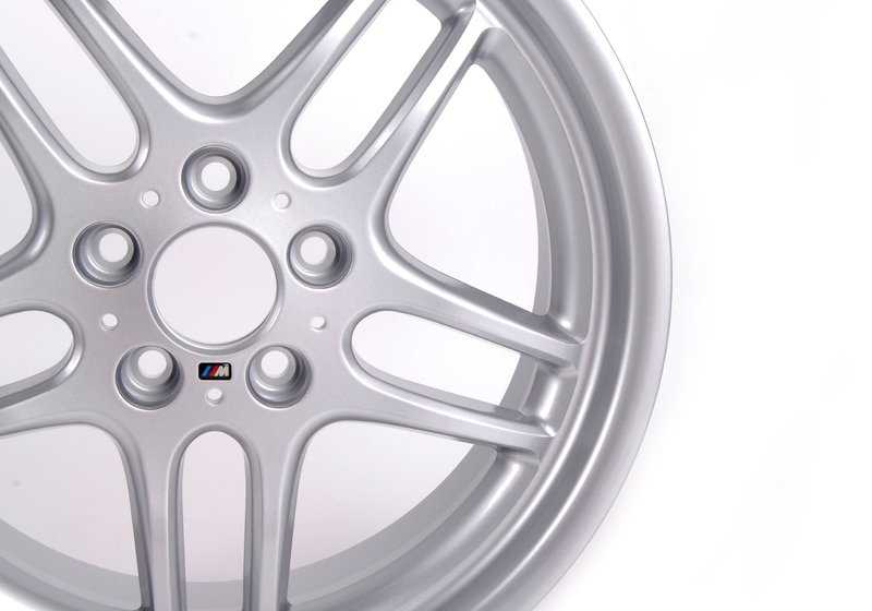 Aluminum tire M PAALALLSPEICHE 37 OEM 3611227931 for BMW E34 M5. Original BMW.
