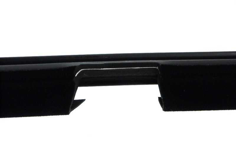 Junta exterior de ventanilla izquierda OEM 51228159021 para BMW Serie 5 E39. Original BMW.