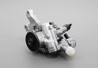 Bomba de dirección asistida OEM 32416779245 para BMW E82, E88, E90, E90N, E91, E91N, E92, E92N, E93, E93N. Original BMW.