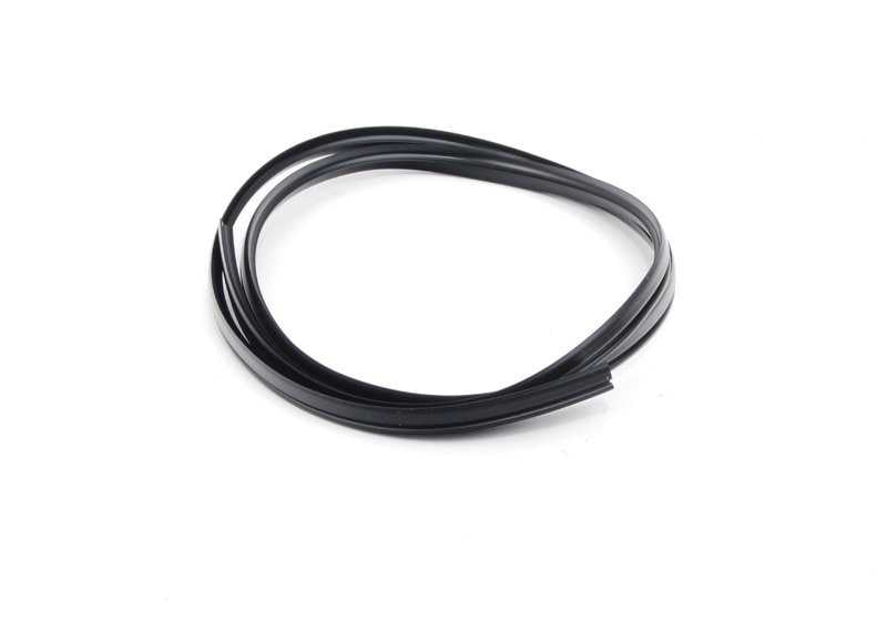 Goma de estanqueidad OEM 51211870067 para BMW E24 628CSi (1979–1987) y 630CS (1976–1979). Recambio original BMW. Ideal para sellado de ventanilla trasera.