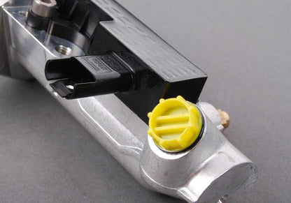 Actuador de embrague con sensor de posición OEM 21547507022 para BMW E46. Original BMW.