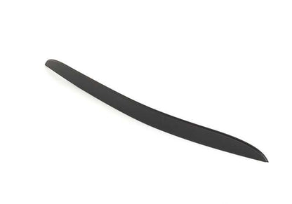 Embellecedor trasero OEM 51128040152 para BMW E90, E91. Original BMW.