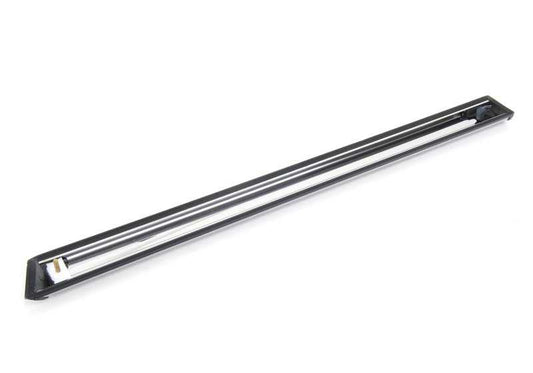 Moldura lateral trasera derecha OEM 51131839134 para BMW E24 {630CS, 628CSi} todos los modelos del 01/02/1976 al 31/05/1987. Original BMW.