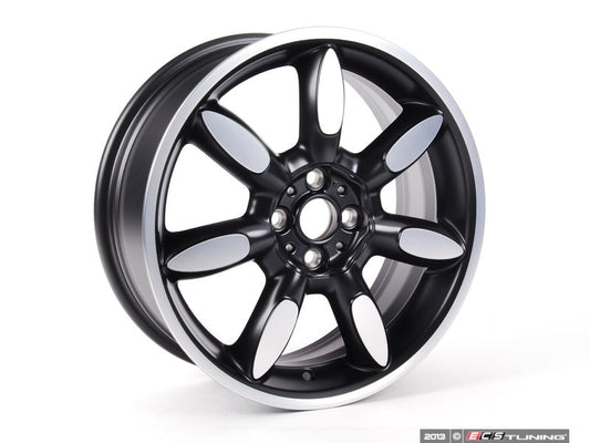 Cerchio in lega 7Jx17 ET48 argento lucido OEM 36116773800 per MINI R50, R53, R56, R55 Clubman, R52 Cabrio, R57 Cabrio, R58 Coupé, R59 Roadster... e altro ancora. MINI originale.