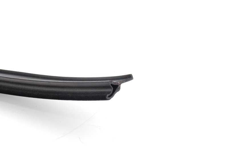 Interior sealing of the OEM 51211906846 right window for BMW E30. Original BMW.