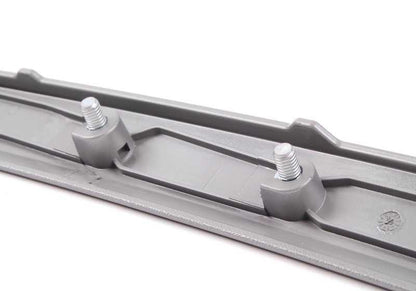 Dekorative Formen linke Vordertür OEM 51416970555 für BMW E90 und E91. Titanfarbe Original BMW.