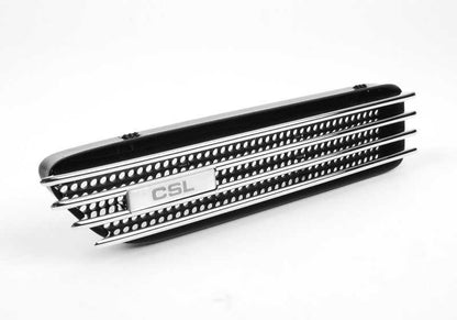 Griglia decorativa laterale sinistra 51137895913 per BMW E46 M3 CSL. Compatibile con modelli BL95 e BL96. BMW originale.