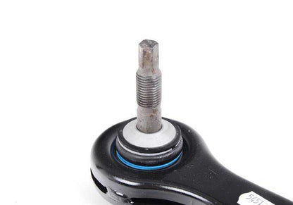 Juego de brazos de suspensión OEM 33322180423 para BMW E53. Original BMW.
