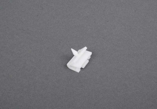 Clip de sujeción OEM 51711970149 para BMW E31 {840Ci, 840i, 850CSi}. Pieza original BMW.