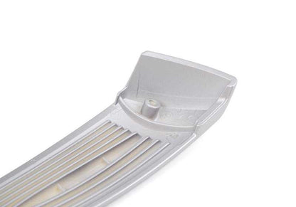 Grapa guía cinturón de seguridad derecho OEM 72117078056 para BMW Z4 E85. Original BMW.