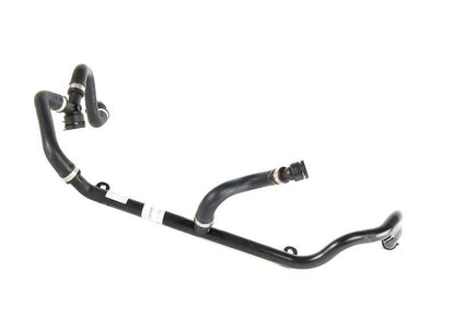 Tubo retorno calefacción al termostato OEM 17127525870 para BMW E90, E91, E92, E84 (325i xDrive). Repuesto original BMW.