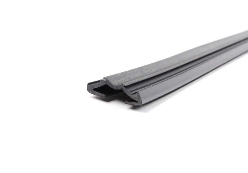 Junta de puerta izquierda OEM 51211929895 para BMW E30 318i y 320i (todos los modelos compatibles) entre 1986 y 1993. Original BMW.