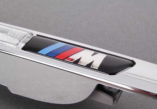 Elemento decorativo M/intermitente lateral derecho OEM 51657207174 para BMW X6 E71. Original BMW.
