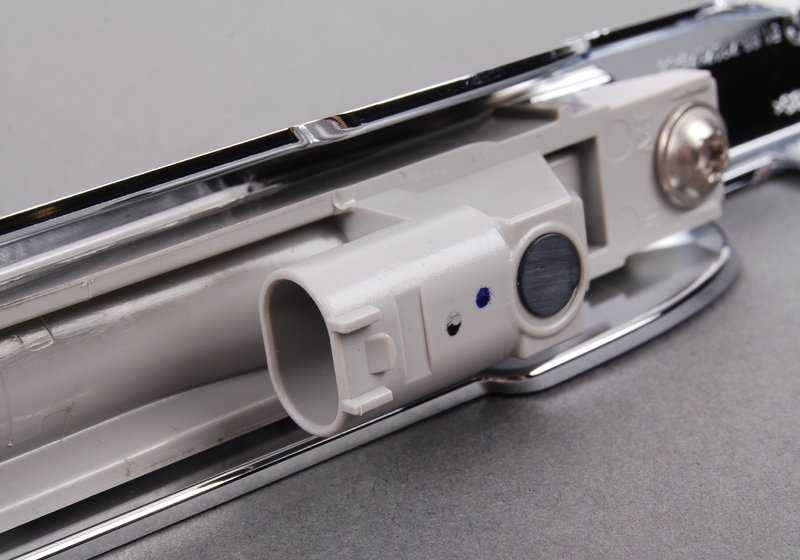 Elemento decorativo M/intermitente lateral derecho OEM 51657207174 para BMW X6 E71. Original BMW.