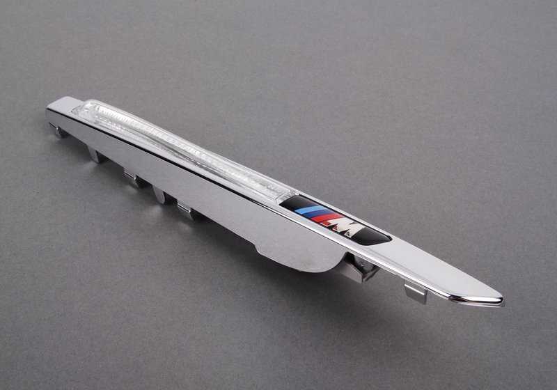 Elemento decorativo M/intermitente lateral derecho OEM 51657207174 para BMW X6 E71. Original BMW.
