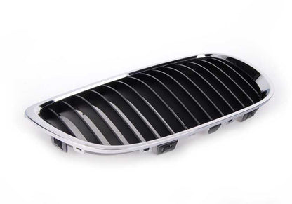 Rejilla decorativa derecha con marco cromado OEM 51137157276 para BMW E90, E92, E93 (incluye versiones M3). Original BMW.