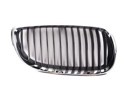 Rejilla decorativa derecha con marco cromado OEM 51137157276 para BMW E90, E92, E93 (incluye versiones M3). Original BMW.