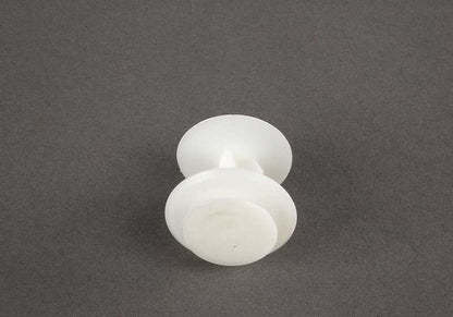 OEM Fixing Clip 51718151484 für BMW E36 {316G, 316i, 318IS}. Original BMW Stück. Ideal für Formteile, Säulen und Innenverschäuber.