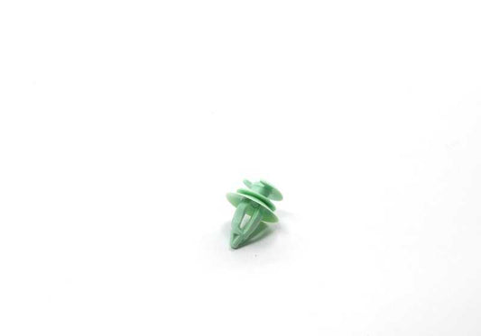 Clip plástico OEM 51418101204 para BMW E36, E46, E32, E38, E65, E66, E31. Usado en puertas, maletero y paneles interiores. Original BMW.