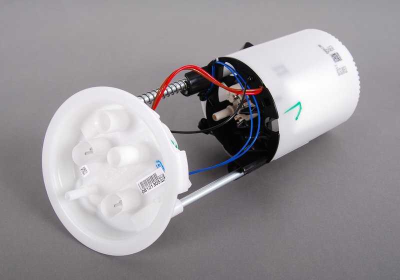 Ersatzkit Kraftstoffpumpe / Kraftstoffspiegel Sensor für BMW E82, E88, E90, E91, E92, E93, X1 E84 (OEM 16147163298). Original BMW.