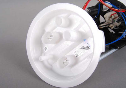 Ersatzkit Kraftstoffpumpe / Kraftstoffspiegel Sensor für BMW E82, E88, E90, E91, E92, E93, X1 E84 (OEM 16147163298). Original BMW.