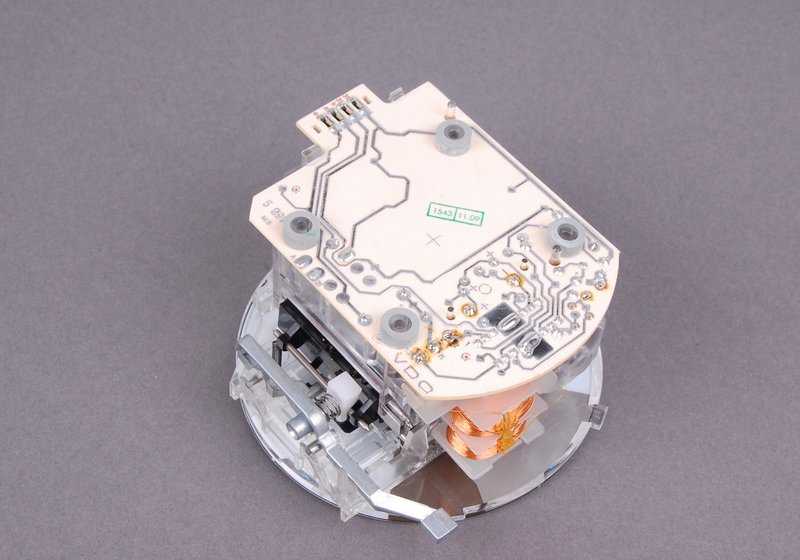 Velocímetro (cuenta km/h) OEM 62121377348 para BMW E30. Repuesto original BMW.