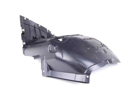 Tampa direita inferior OEM 51717892804 para BMW E90, E90N, E91, E91N. BMW original. Ideal para proteger o passe da roda dianteira.
