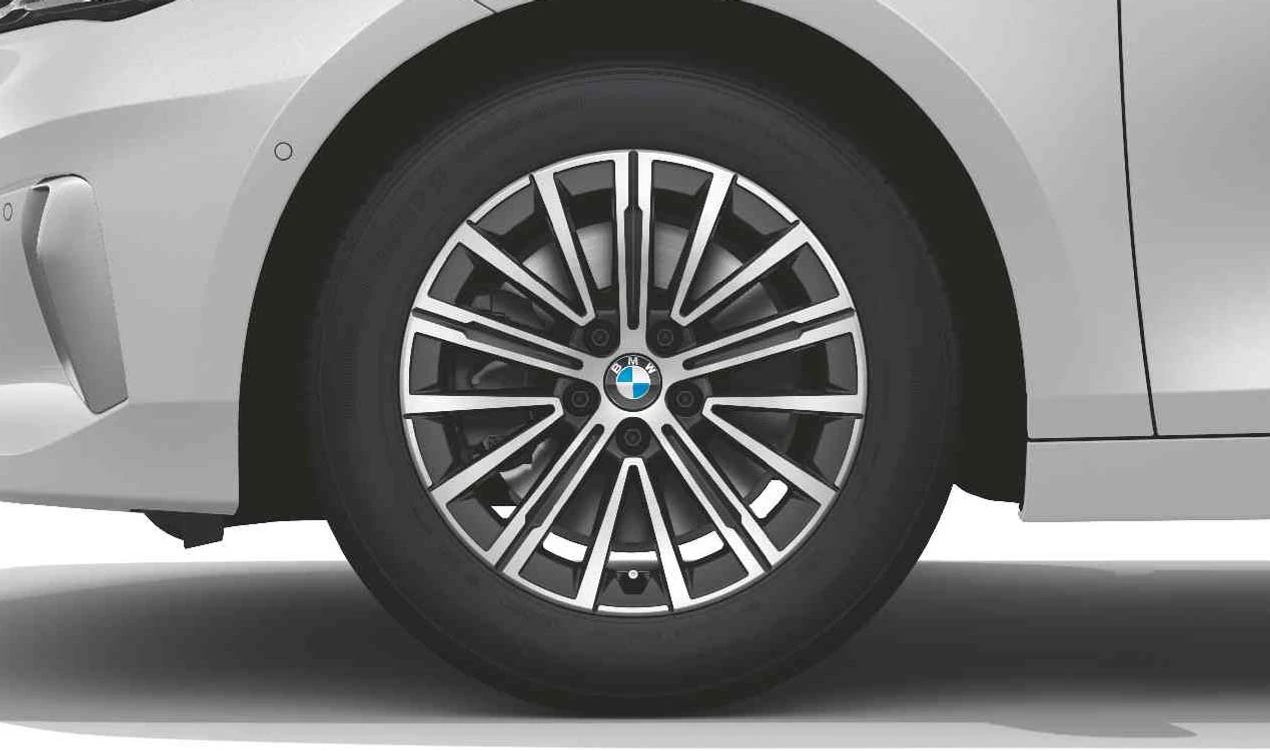 Rueda de invierno completa (llanta + neumático) diseño V-Spoke 833 OEM 36115A65E68 para BMW U11, U10. Original BMW.