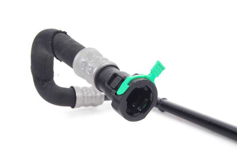 Tubería de aceite para radiador OEM 17227585925 para BMW Z4 E89. Conducción del aceite desde el motor al radiador. Original BMW.