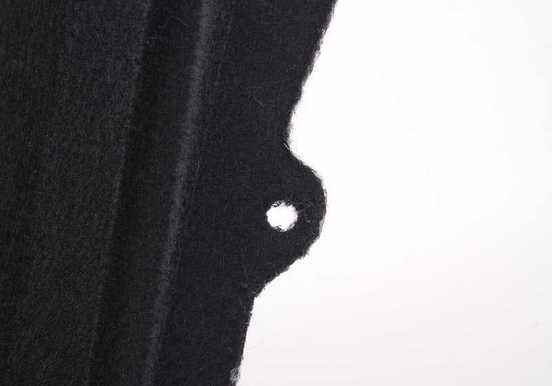 Linkes Seitenfeld OEM 51478266569 für BMW E46 {316ci, 318ci} Alle kompatiblen Modelle. Original Innenfutter BMW.