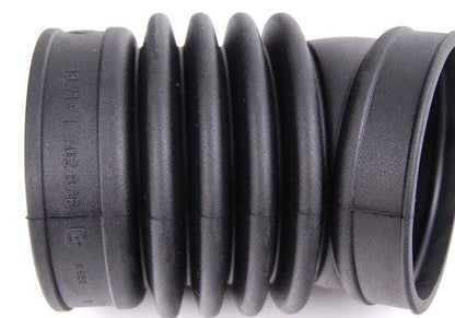 Sleeve d'admission à l'air OEM 13711702836 pour BMW E38. Connectez le débitmètre avec le système d'admission. BMW d'origine.