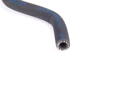 Codo de manguera para BMW Serie 5 E39, Z8 E52 (OEM 13901710570). Original BMW