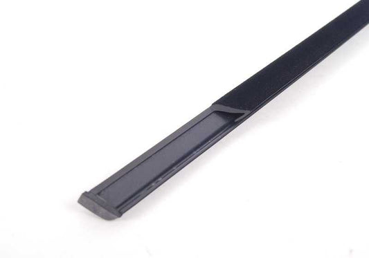 Left exterior well cover 51348194771 for BMW 3 E46 316i series, 318d ... and more. Original BMW.